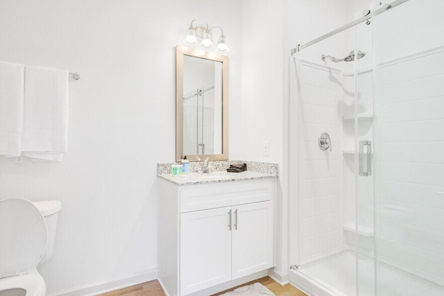 Building Photo - 8251 Windsor Hill Blvd