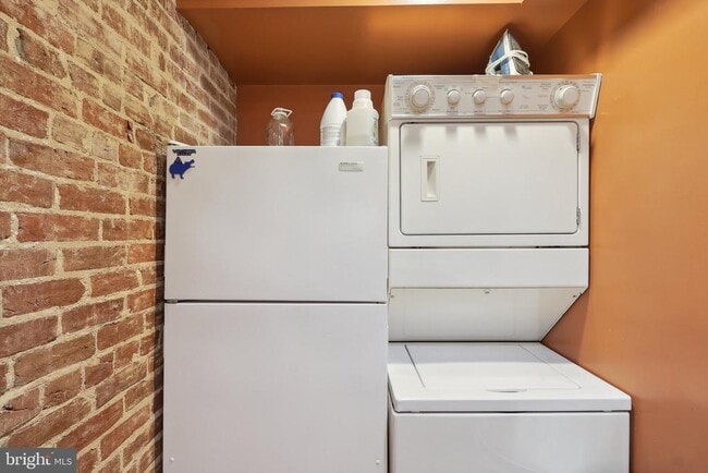 Building Photo - 409 South Carolina Ave SE