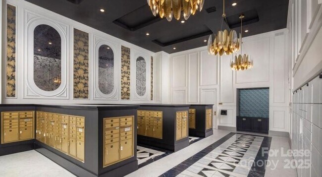 Building Photo - 2408 South Blvd