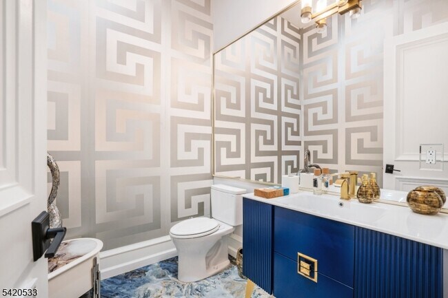 Building Photo - 6 Deer Trail Rd