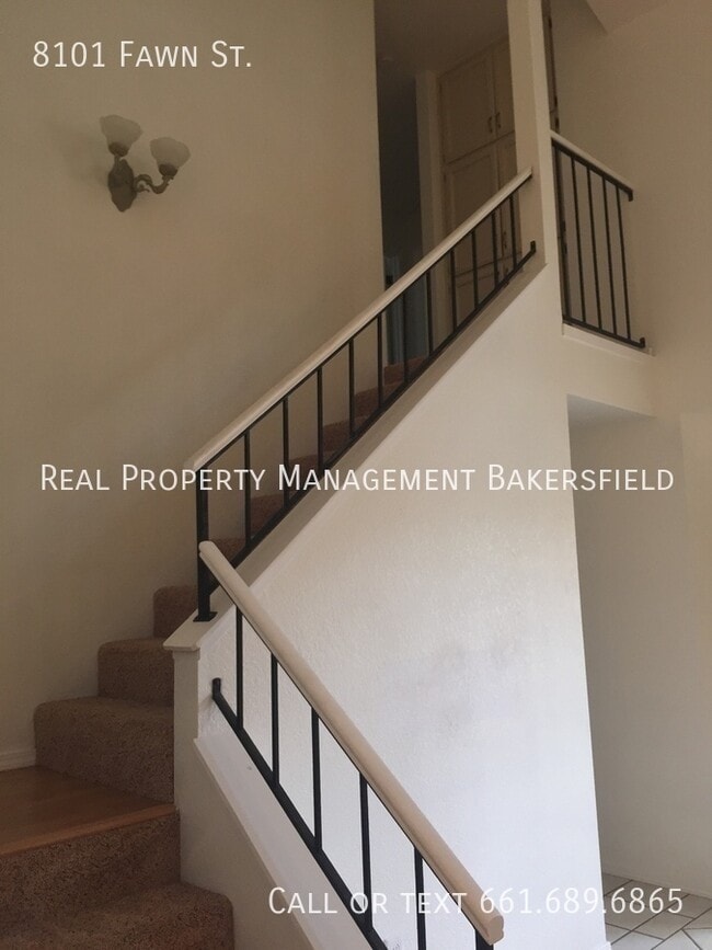 Building Photo - 8101 Fawn St