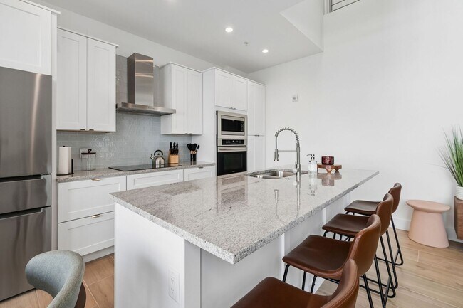 Building Photo - 1343 4th St