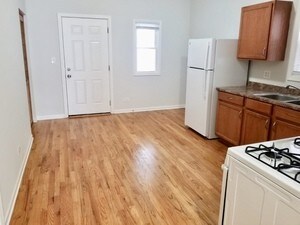 Building Photo - 4142 W Kamerling Ave