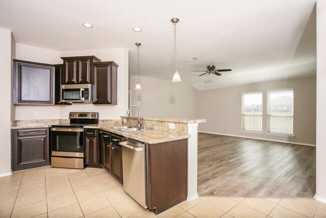 Building Photo - 3013 Melrose Dr