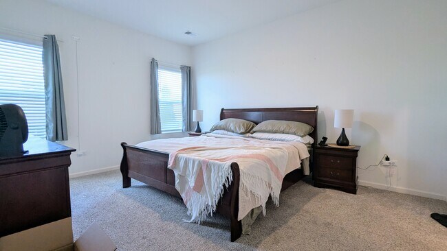 Building Photo - 1194 Woodlily Ln