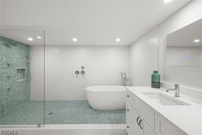 Building Photo - 5601 Turtle Bay Dr