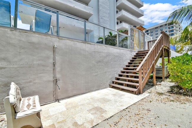 Building Photo - 9225 Collins Ave