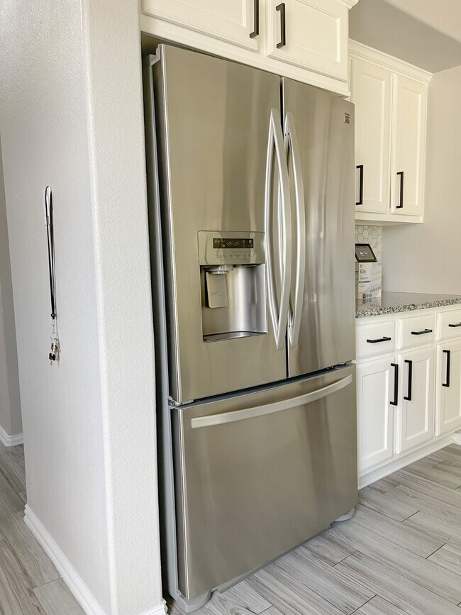 Building Photo - 21130 American Yellowwood Pl
