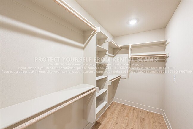 Building Photo - 4173 W Barhem Dr