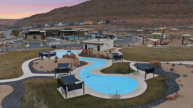 Building Photo - Long Valley Townhome - Amazing Amenities & Small Dogs Allowed