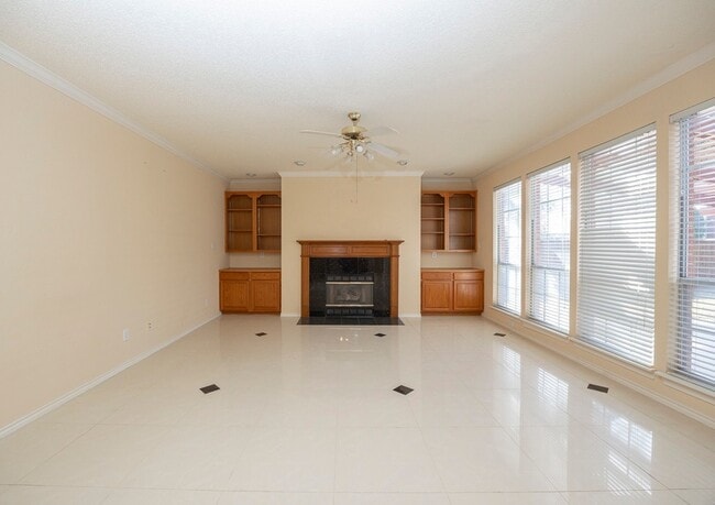 Building Photo - 7405 Stoney Point Dr