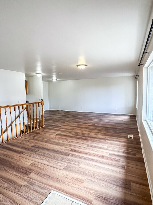 Building Photo - 5333 Peachwood Cir