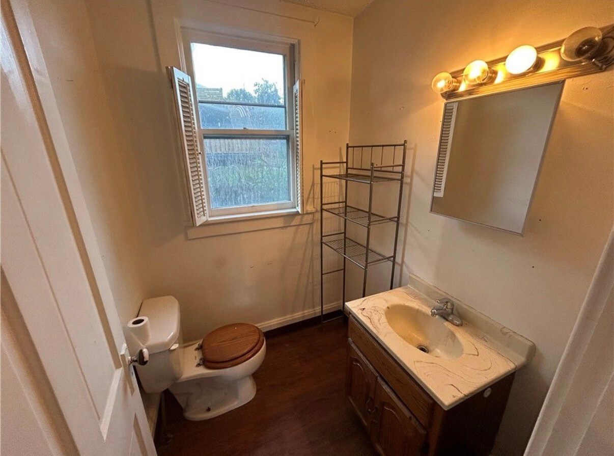 Bathroom 1 - 25 E Craig St