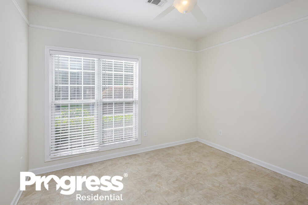 Building Photo - 747 Edgeley Ln