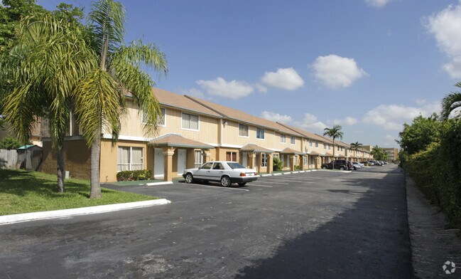 Primary Photo - Midway Villas