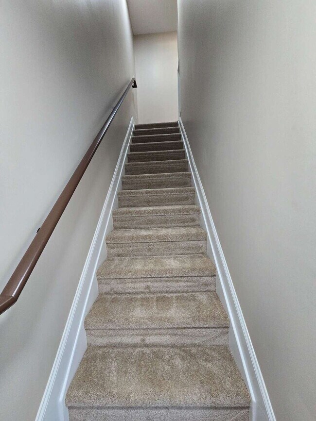 Building Photo - 2 Bedroom Townhomes Near Downtown Mebane for $1495
