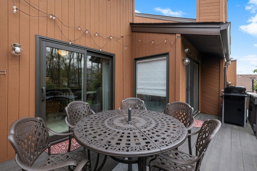 Building Photo - 87 Sullivan Dr