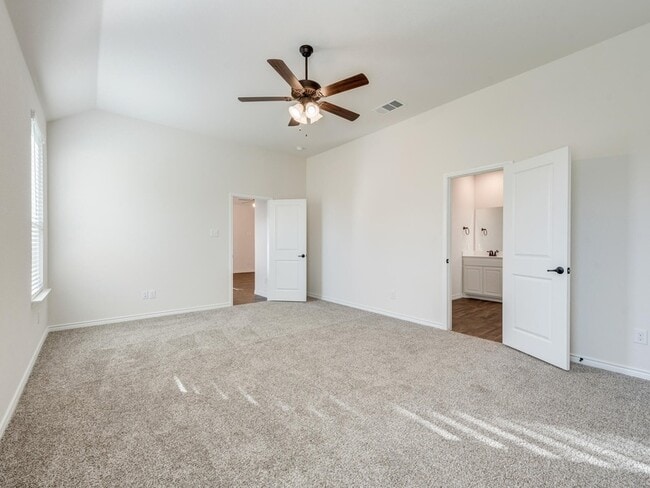 Building Photo - 3127 Maverick Dr