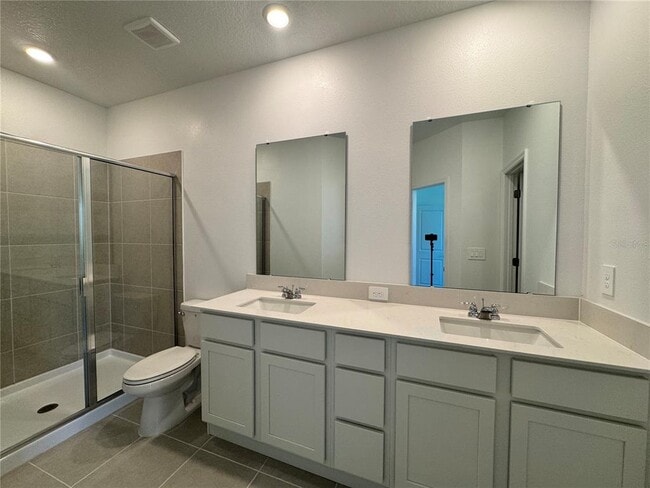 Building Photo - 2819 Maloof Dr