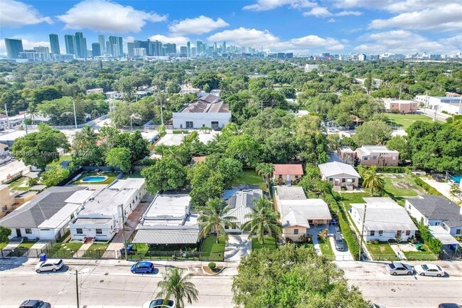 Building Photo - 136 NW 53rd St