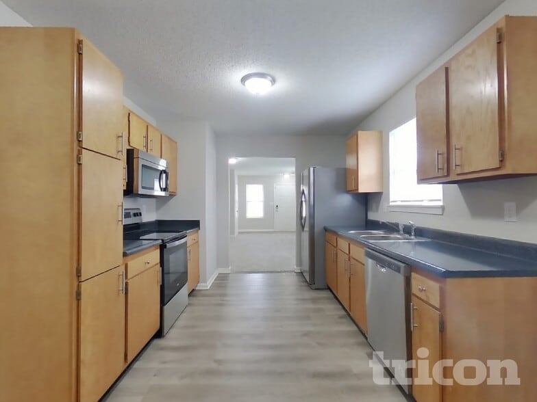 Building Photo - 1836 Farm Meadow Dr