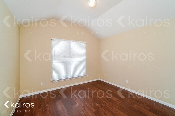 Building Photo - 404 Ali Dr