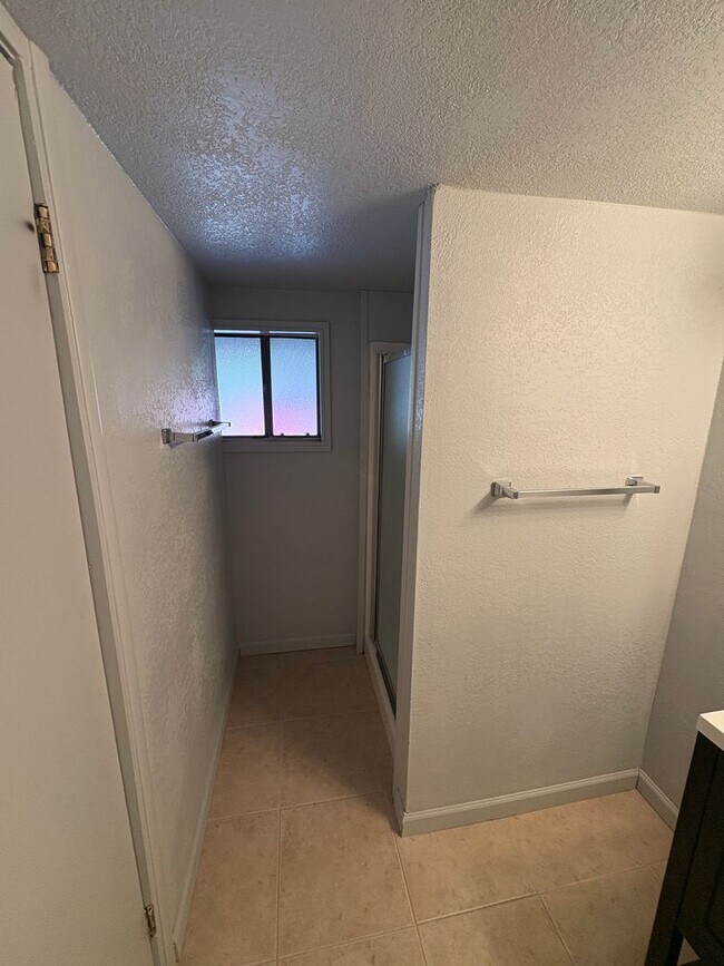 Building Photo - Unfurnished, 1-Year Long-Term Rental
