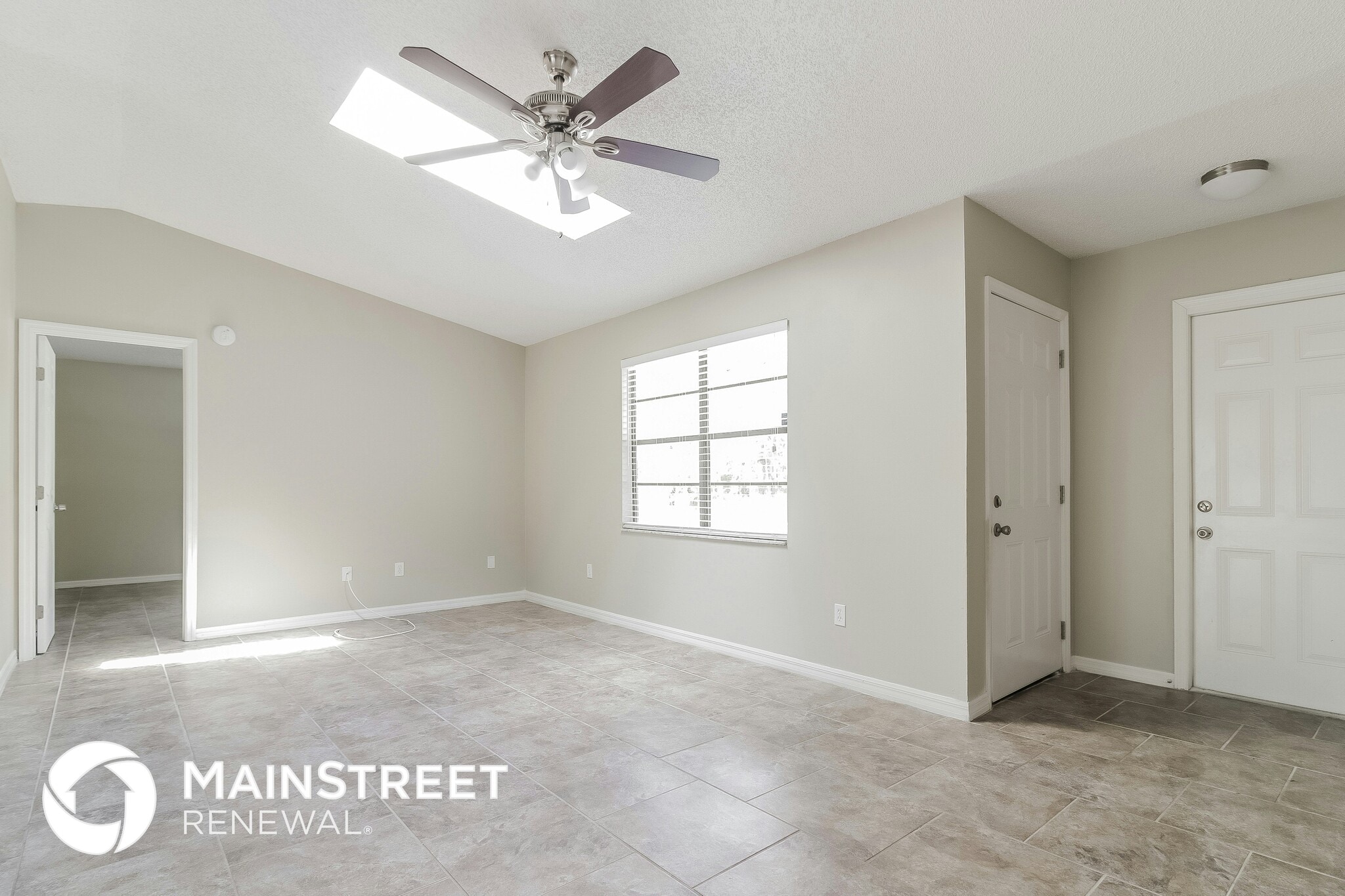 Building Photo - 1072 Genesee Ave SE