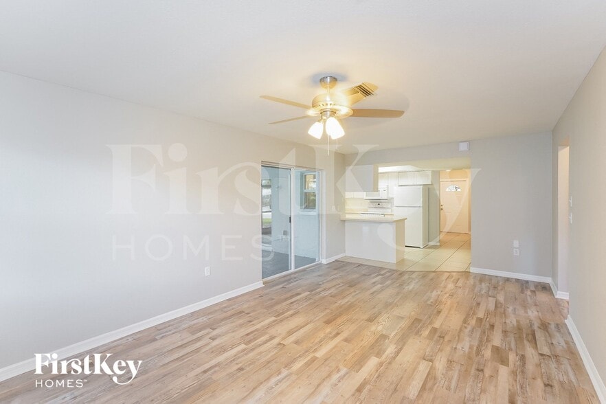 Building Photo - 136 Sunnyside St NW