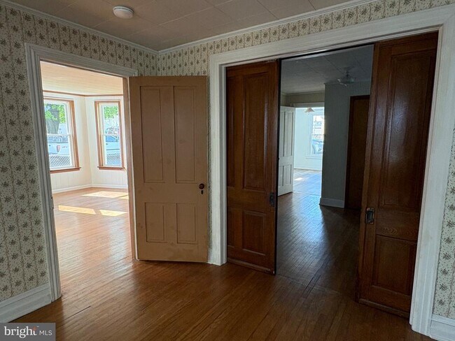 Building Photo - 50 E North St