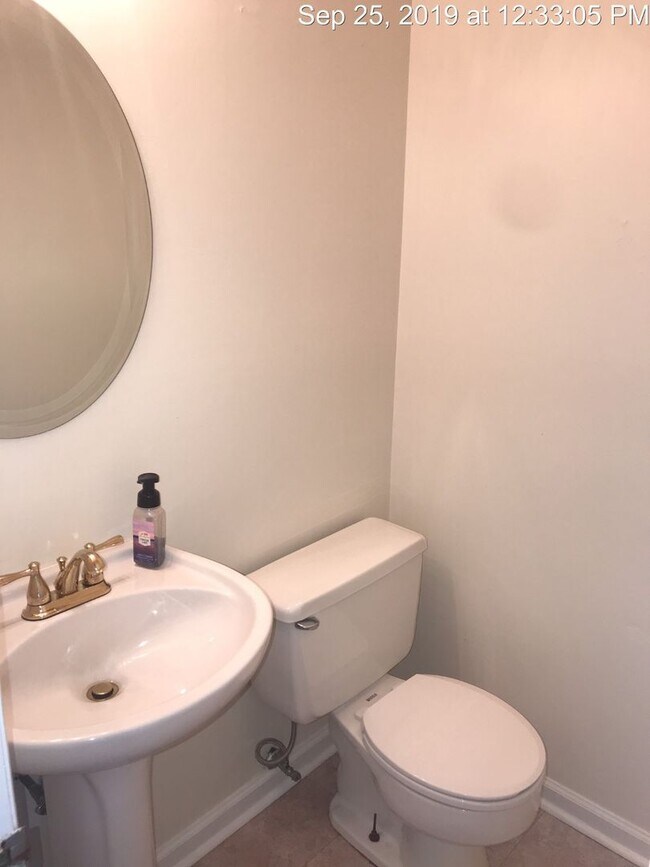 Building Photo - 7035 Darnell St