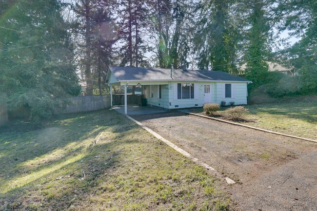 Building Photo - Renton Home on Large Lot!