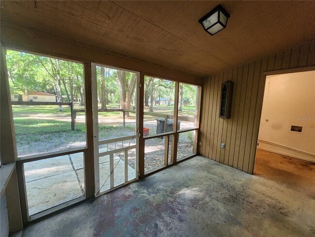 Building Photo - 206 NE 7th Pl