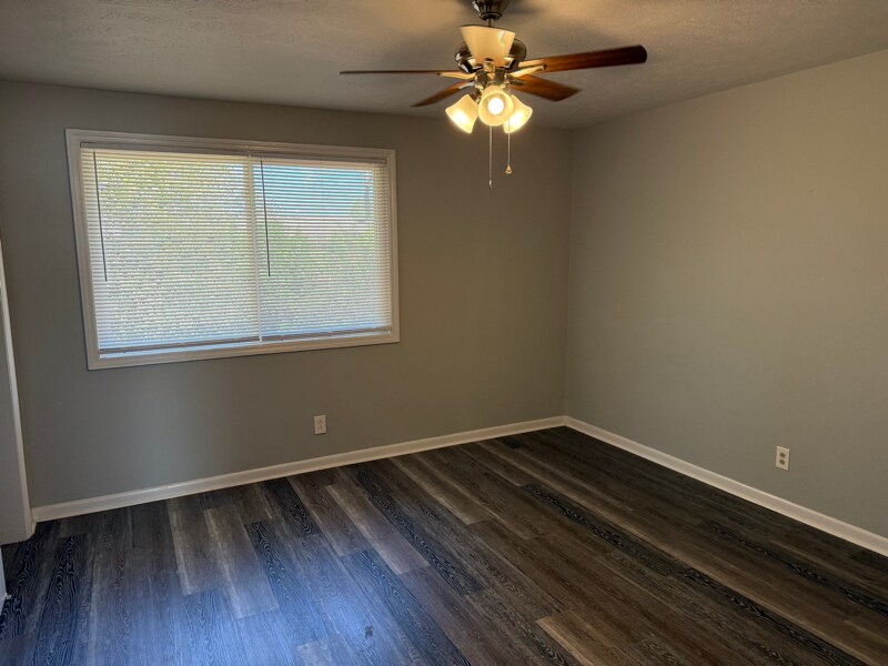 Building Photo - 2508 Redwood Ct
