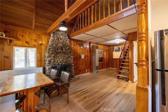 Building Photo - 2242 Deep Creek Dr