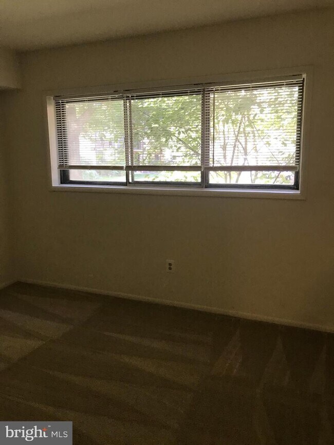 Building Photo - 7821 Enola St