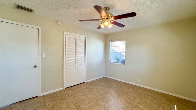 Building Photo - 3-Bed, 2-Bath Single Story Home with Big Y...