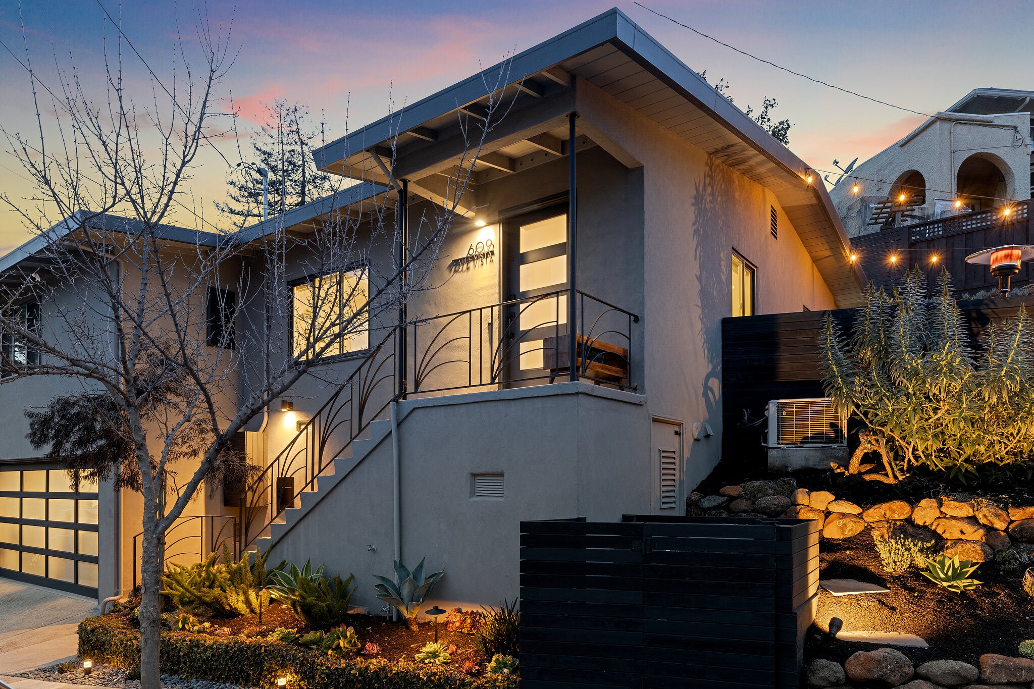 Building Photo - 609 Valle Vista Ave