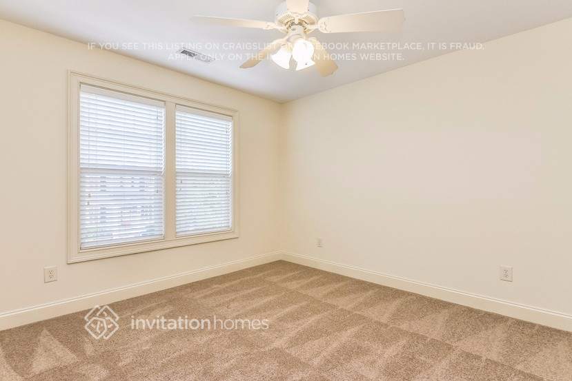 Building Photo - 513 Skygrove Dr