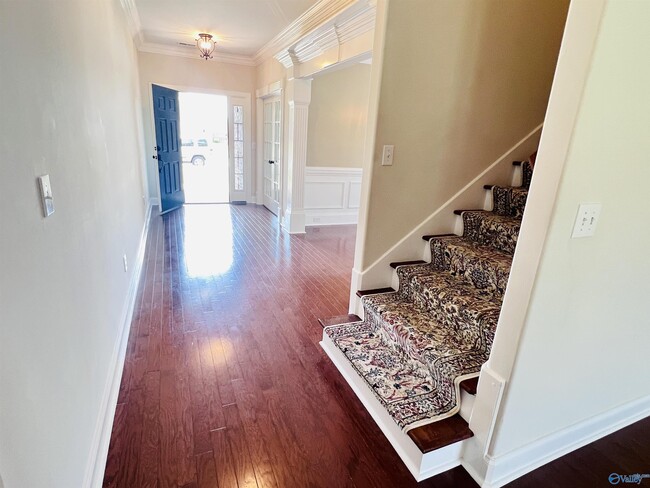 Building Photo - 104 Woodvale Dr