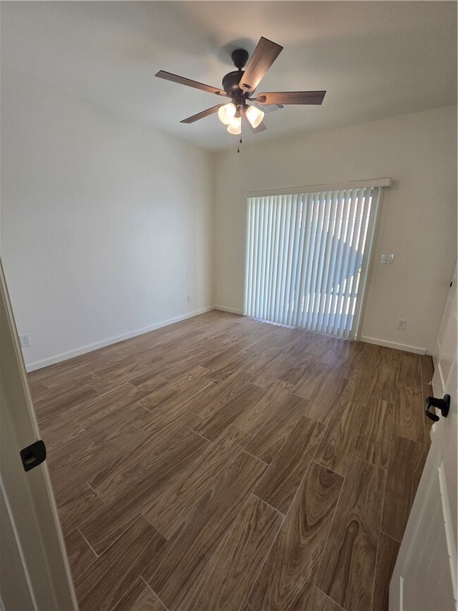 Building Photo - 2459 Davis Ridge Ave