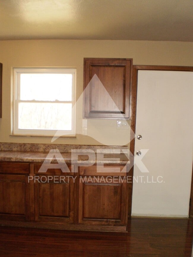 Building Photo - 312 Watauga Dr