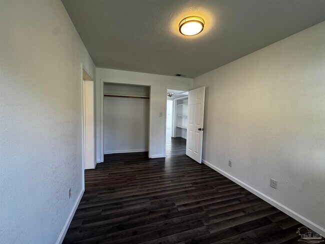 Building Photo - 5367 Locklin Ave