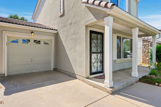 Building Photo - $2,345.95 with $1000 off the first month's rent, 3 Beds - 1 Bath, Single Family Home in Denver wi...