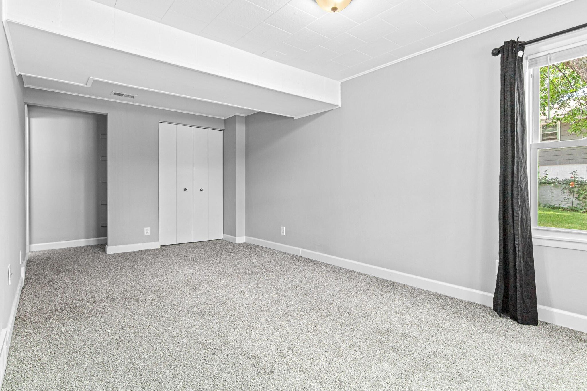 Building Photo - 635 51st Avenue Northeast