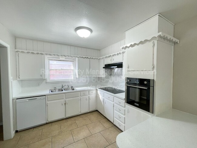 Building Photo - 5424 6th St