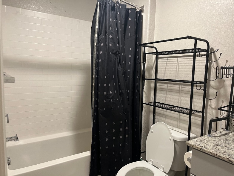 Building Photo - 7377 Dragonfruit Ave