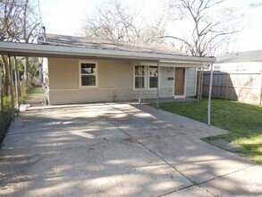 Building Photo - 4218 Buck St