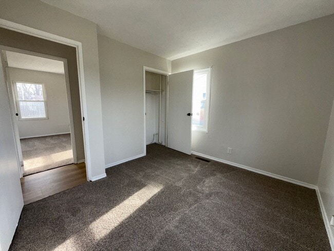 Building Photo - Beautifully Updated 3BR Home w/ Fenced Yard & 2-Car Garage