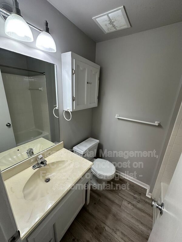 Building Photo - 12013 W 58th Pl